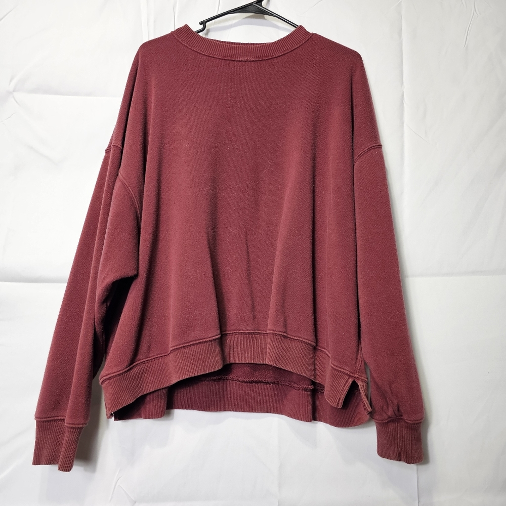 American Eagle burgundy large Sweater